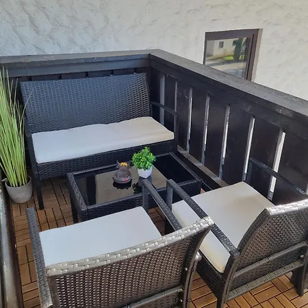 Апартаменты Cow Royal Штробль